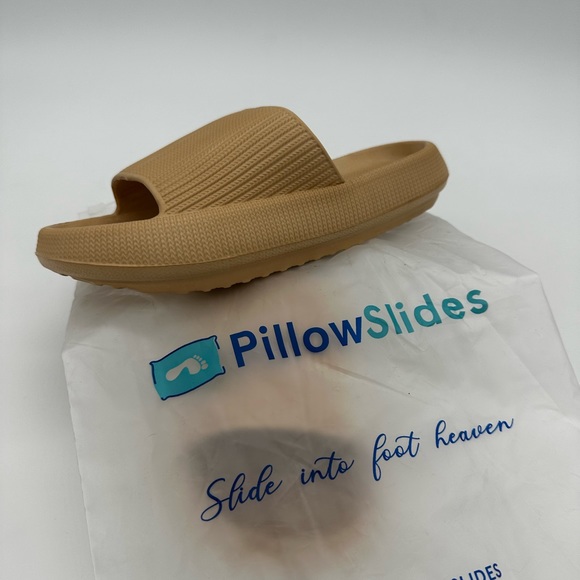 Pillow Slides Shoes Pillow Slides Slippers Brown Womens Size 6 65